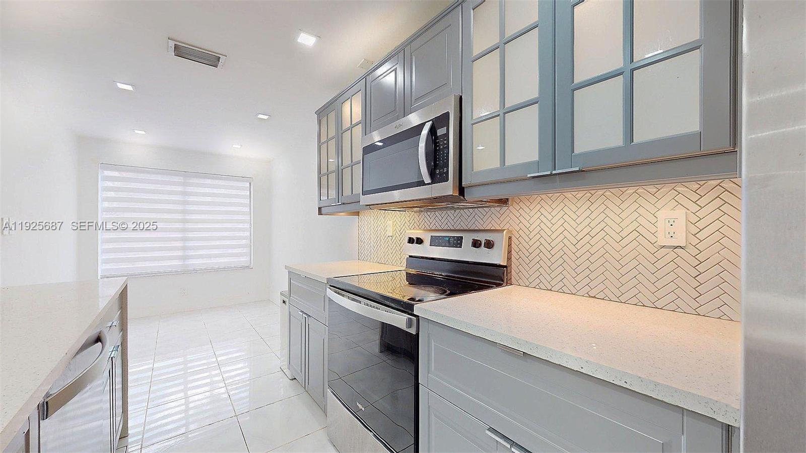 TOWNHOUSES AT JACARANDA C - Residential