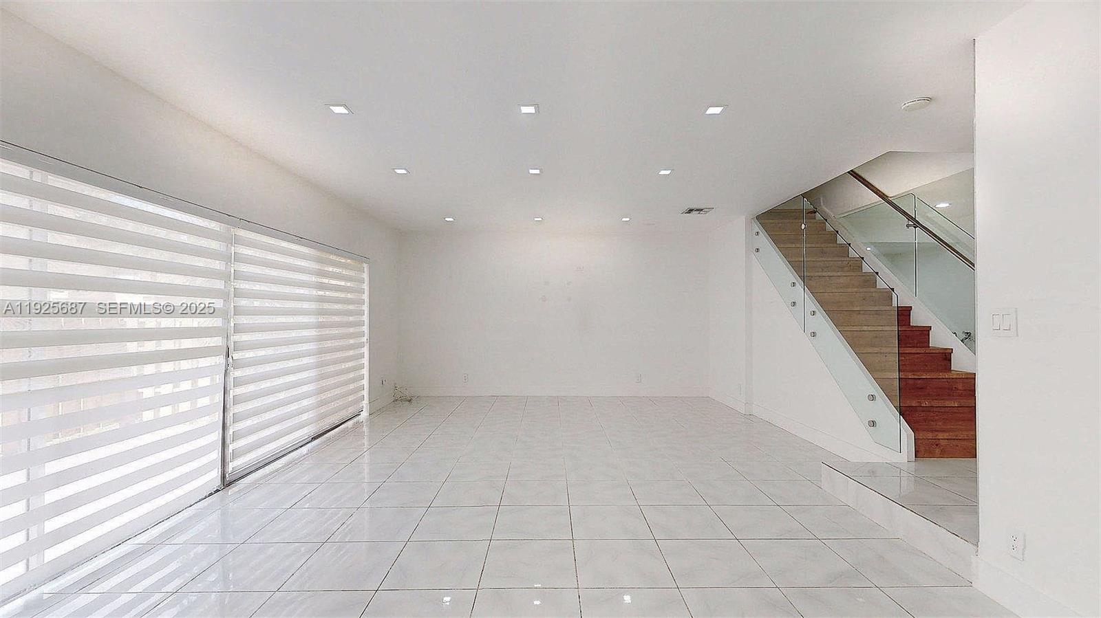 TOWNHOUSES AT JACARANDA C - Residential