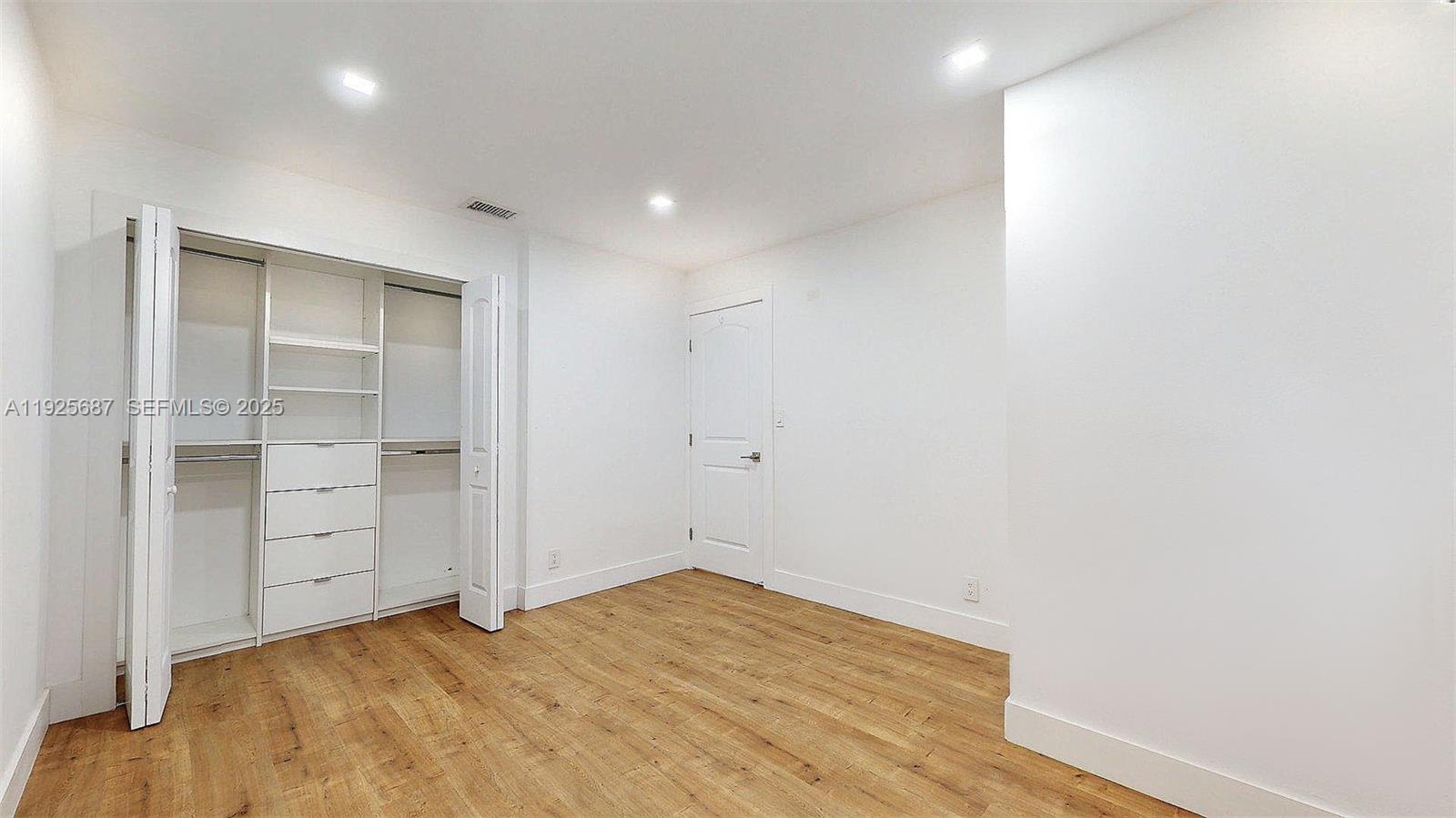 TOWNHOUSES AT JACARANDA C - Residential