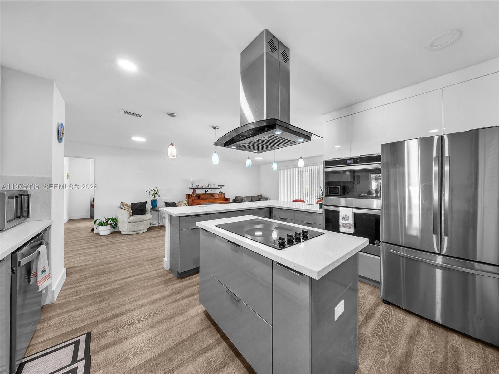 CORAL RIDGE ISLES - Residential