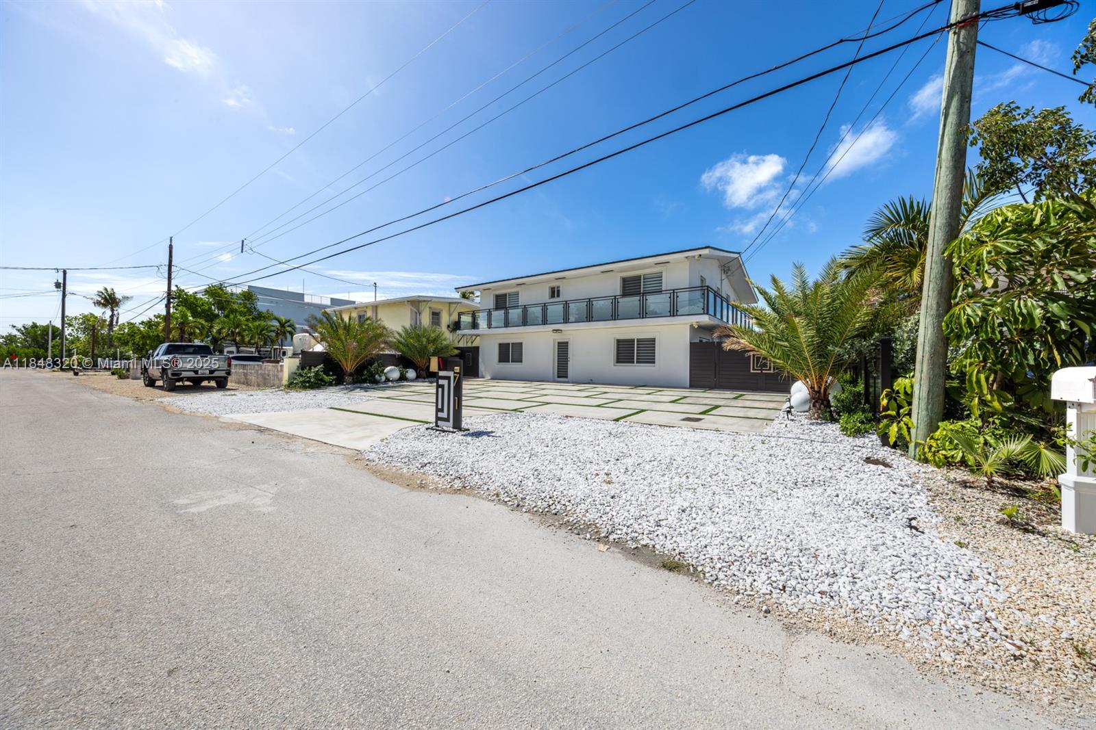 KEY LARGO BEACH - Residential