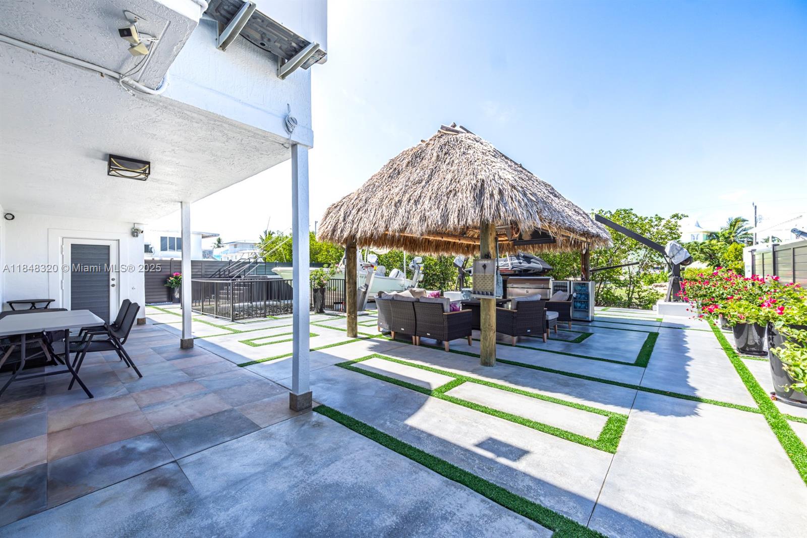 KEY LARGO BEACH - Residential