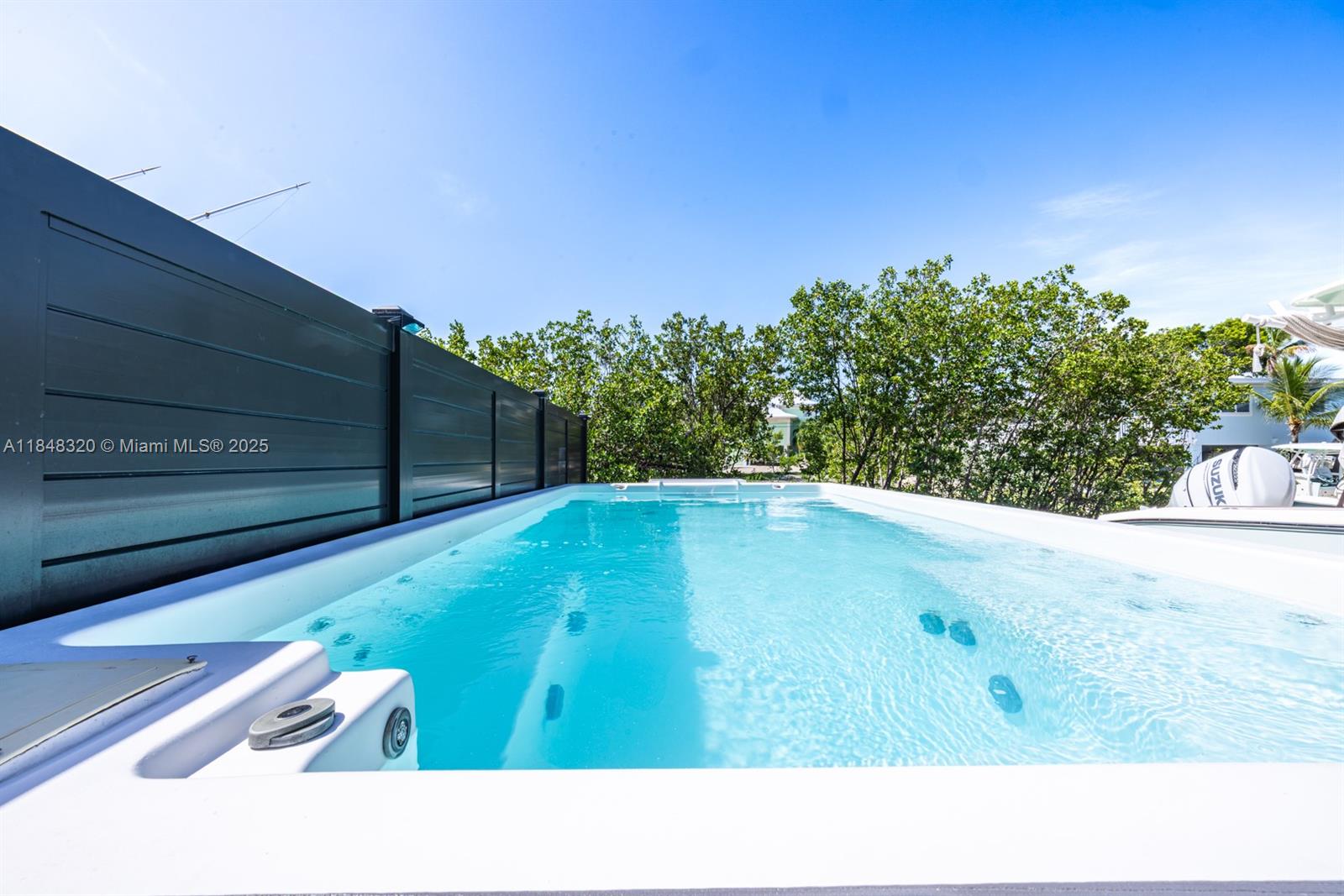 KEY LARGO BEACH - Residential