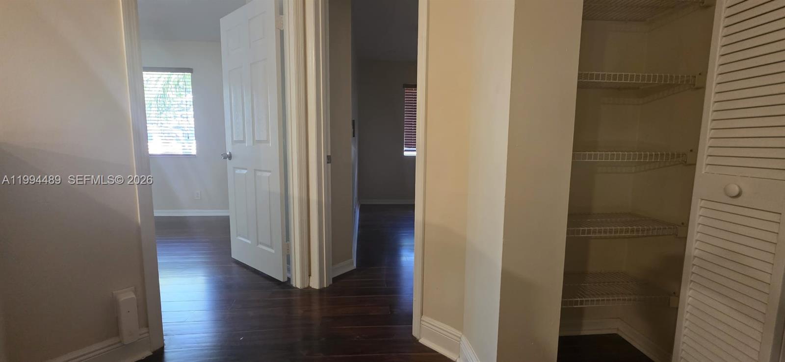 HOLLYWOOD LAKES COUNTRY C - Residential Lease