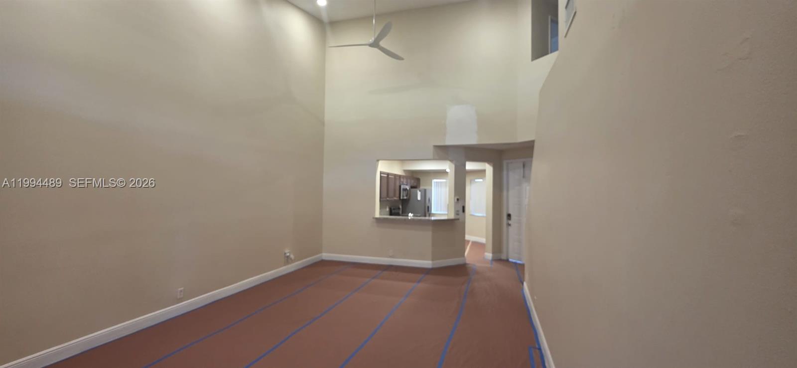 HOLLYWOOD LAKES COUNTRY C - Residential Lease