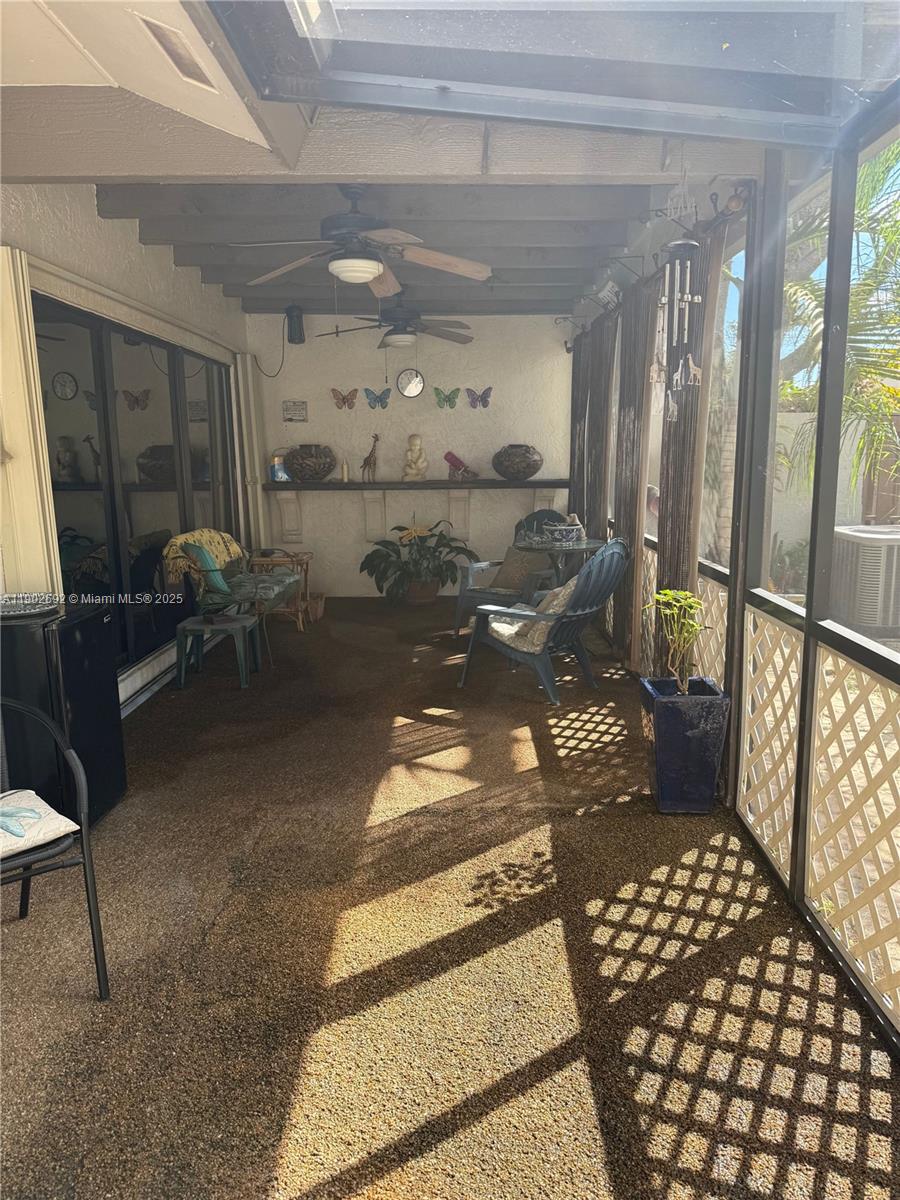 KINGS COURT WEST - Residential