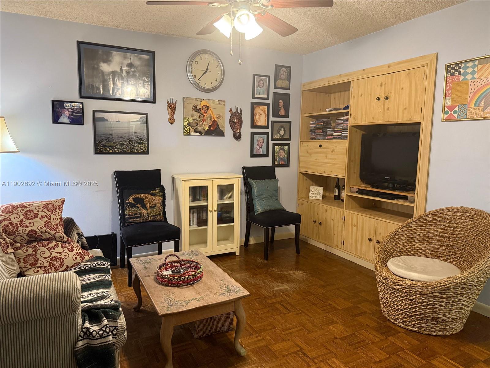 KINGS COURT WEST - Residential