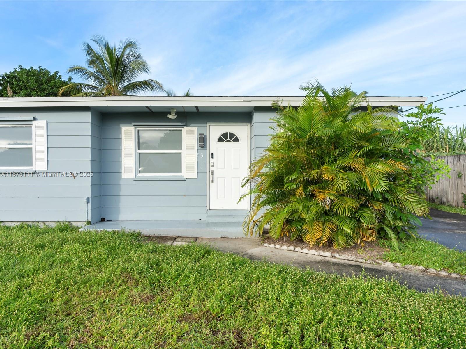 SILVER LAKE - Residential Lease