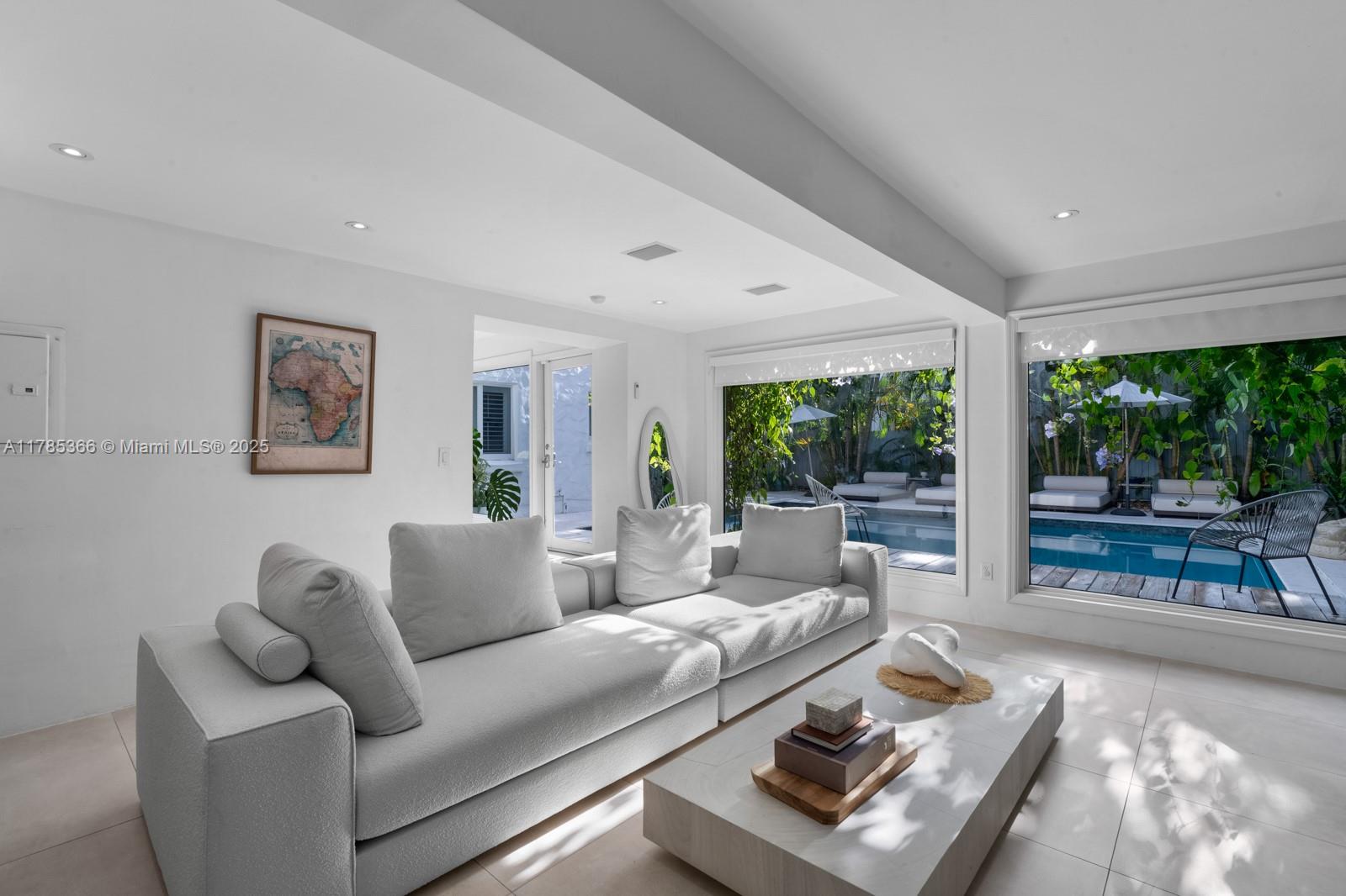 AMD PLAT OF SUNSET LAKE S - Residential Lease