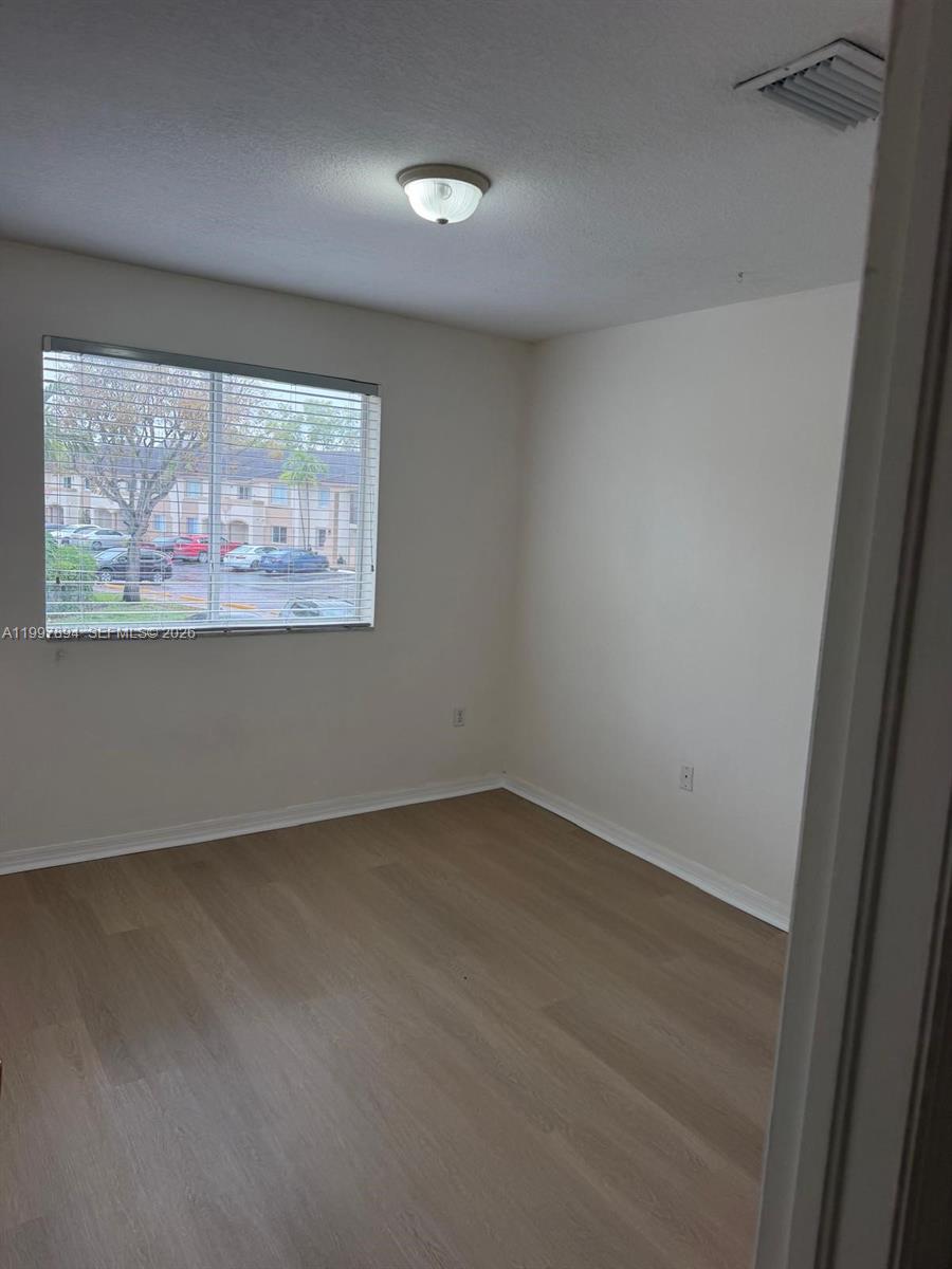 THE VILLAS AT SNAPPER VIL - Residential Lease