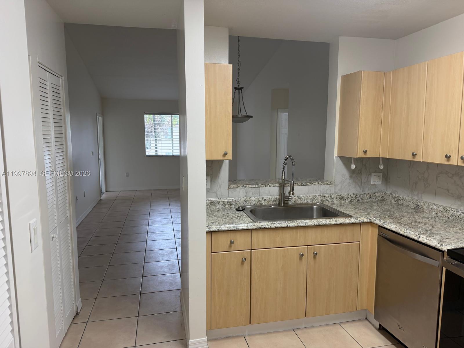 THE VILLAS AT SNAPPER VIL - Residential Lease