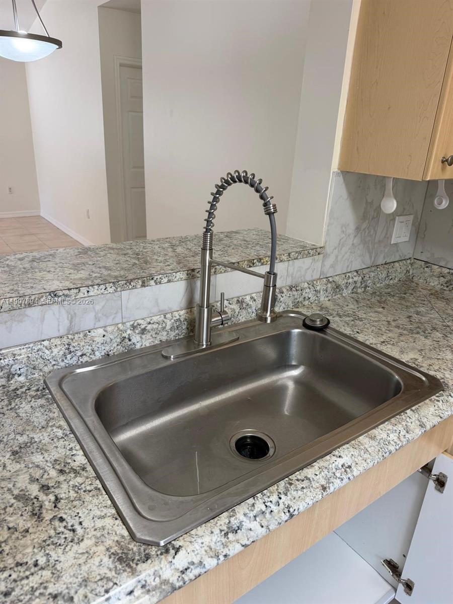 THE VILLAS AT SNAPPER VIL - Residential Lease