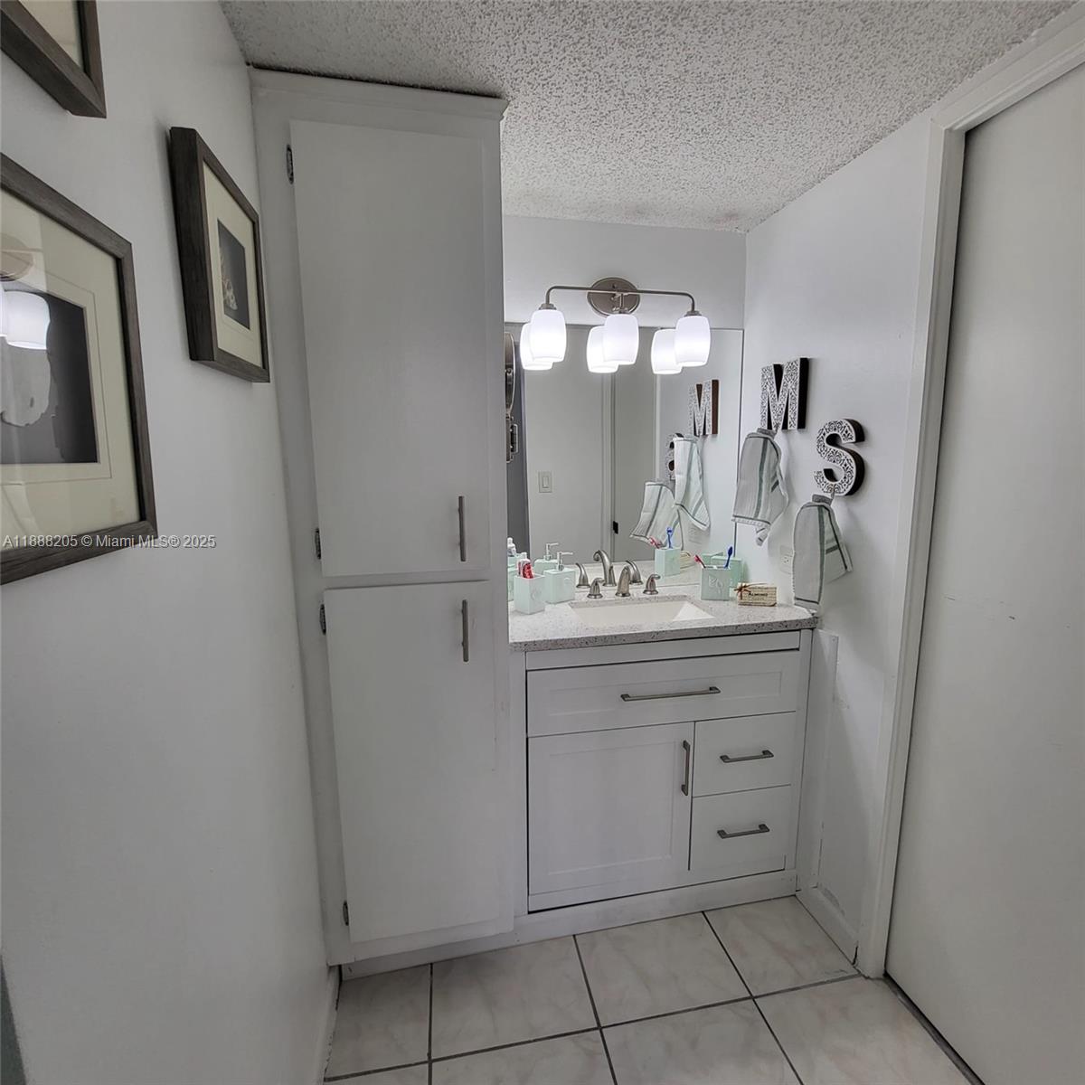 PLAZA OF AMERICAS CONDO P - Residential Lease