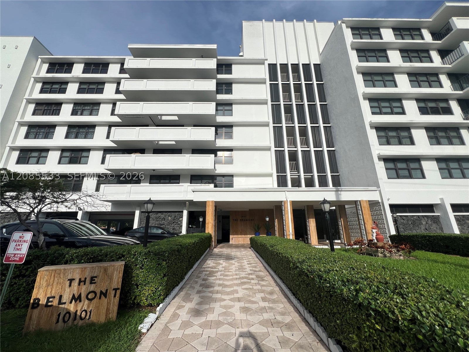 10101 E Bay Harbor Dr 301