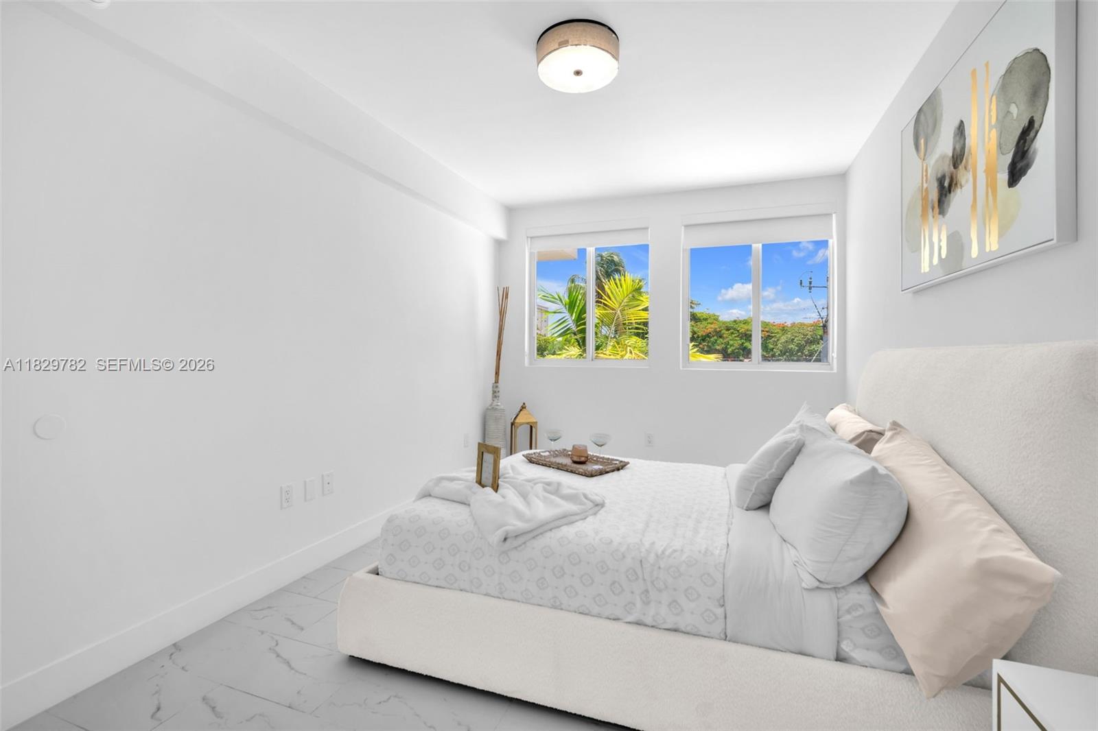 HOLLYWOOD - Residential