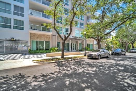 1850 monroe 406, Hollywood, FL, 33020/$470,000 2 1850 monroe 406