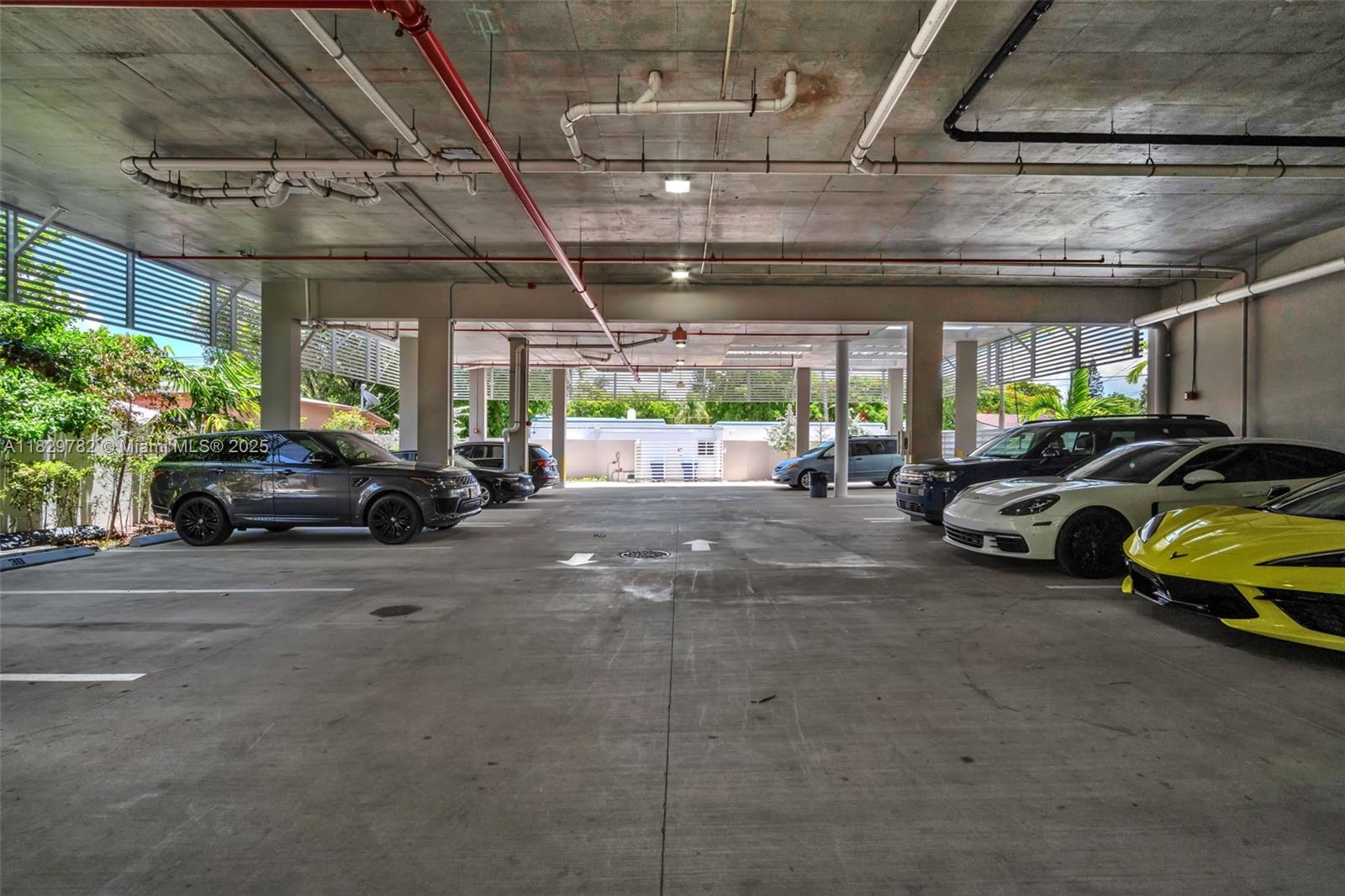 HOLLYWOOD - Residential