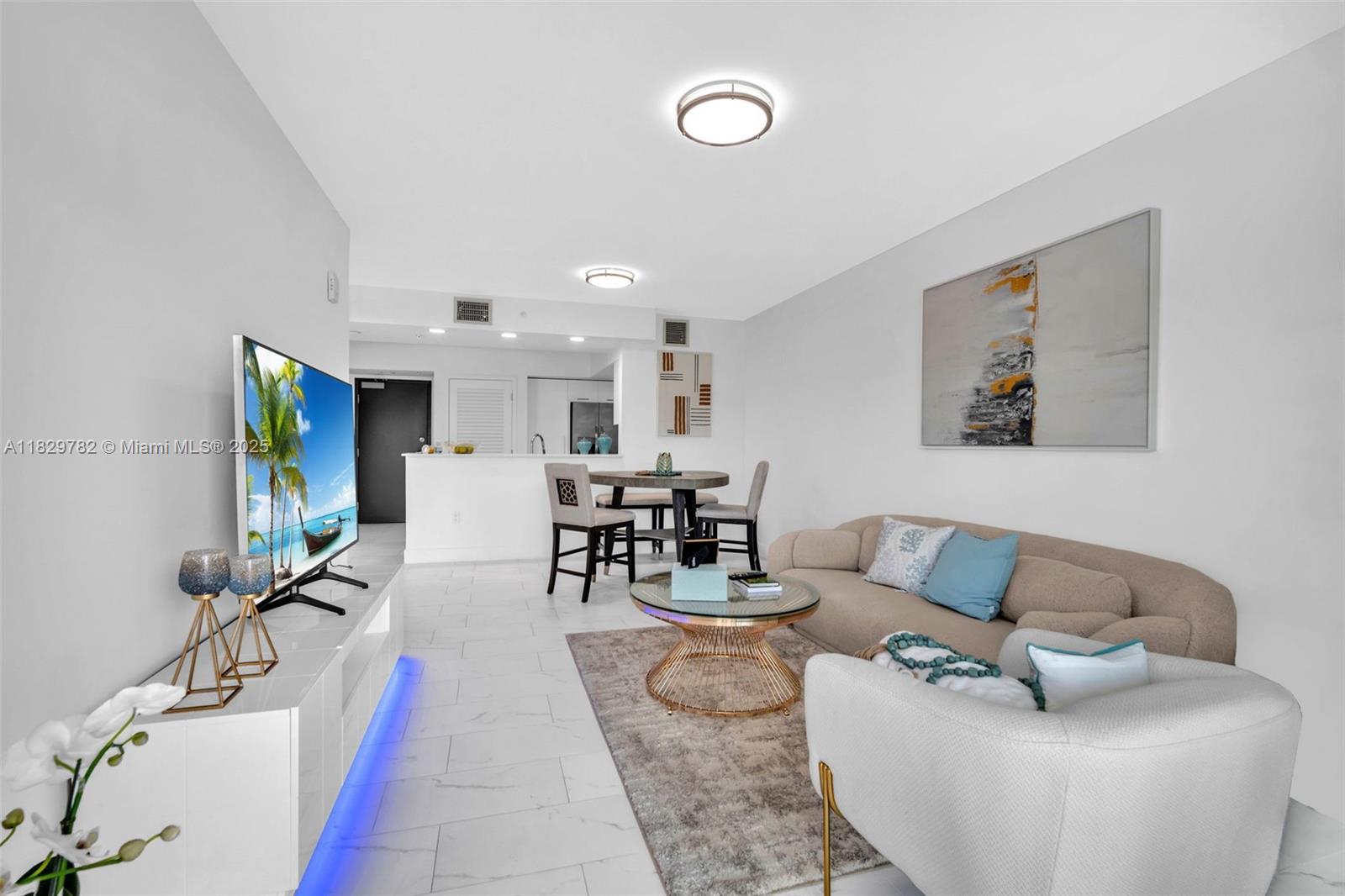 HOLLYWOOD - Residential