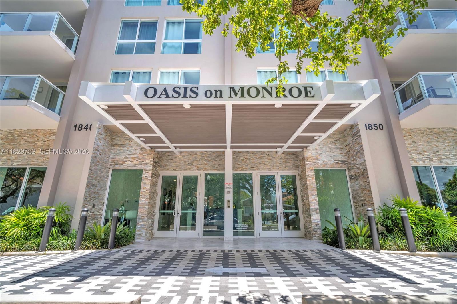 HOLLYWOOD - Residential