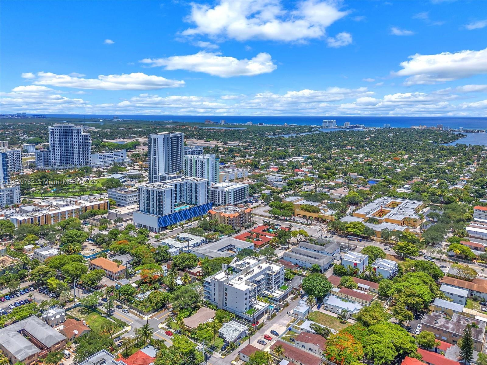 HOLLYWOOD - Residential