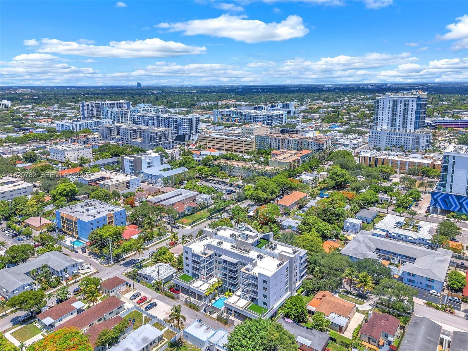 HOLLYWOOD - Residential