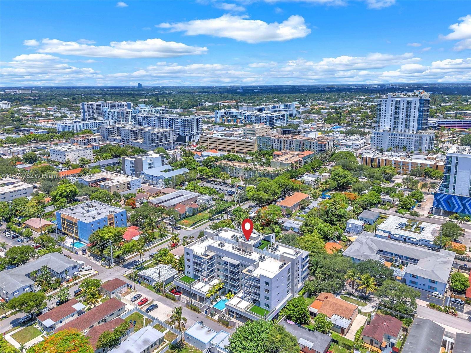 HOLLYWOOD - Residential