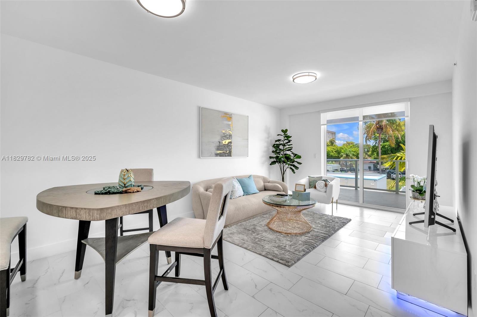 HOLLYWOOD - Residential