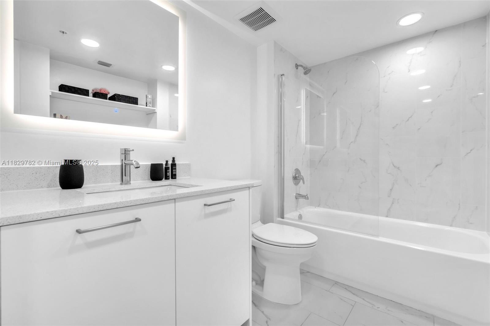 HOLLYWOOD - Residential