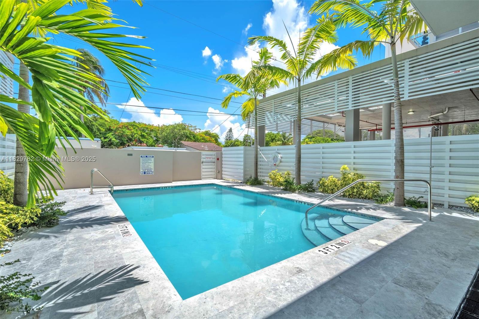 HOLLYWOOD - Residential