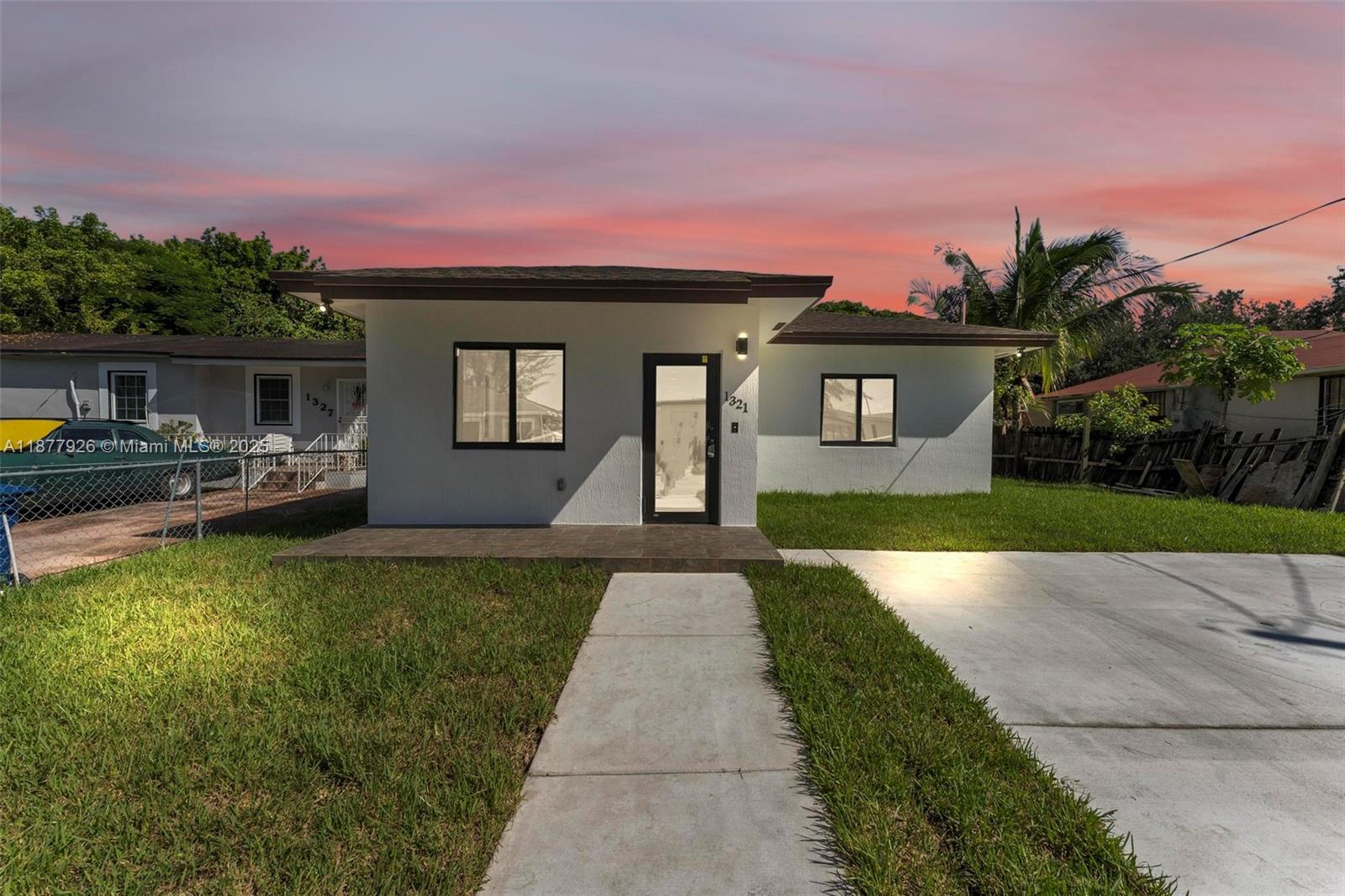 Be the first to live in this stunning brand-new 3-bedroom, 2-bath home in Miami! Built in 2024, this 1,250 sq ft beauty offers sleek finishes, brand-new appliances, central air, and city water. Enjoy a spacious driveway with room for two cars and modern living at its finest. This move-in-ready home is a true must-see — schedule your showing today before it’s gone!