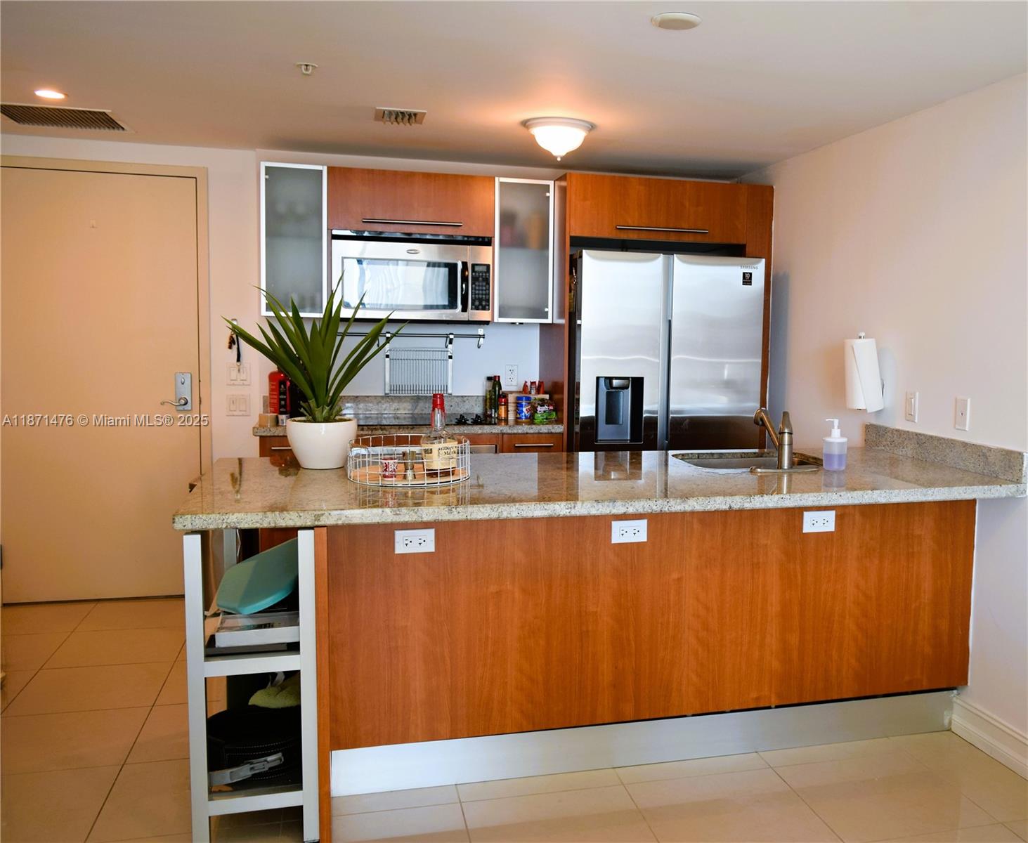 185 SW 7th St 1614
