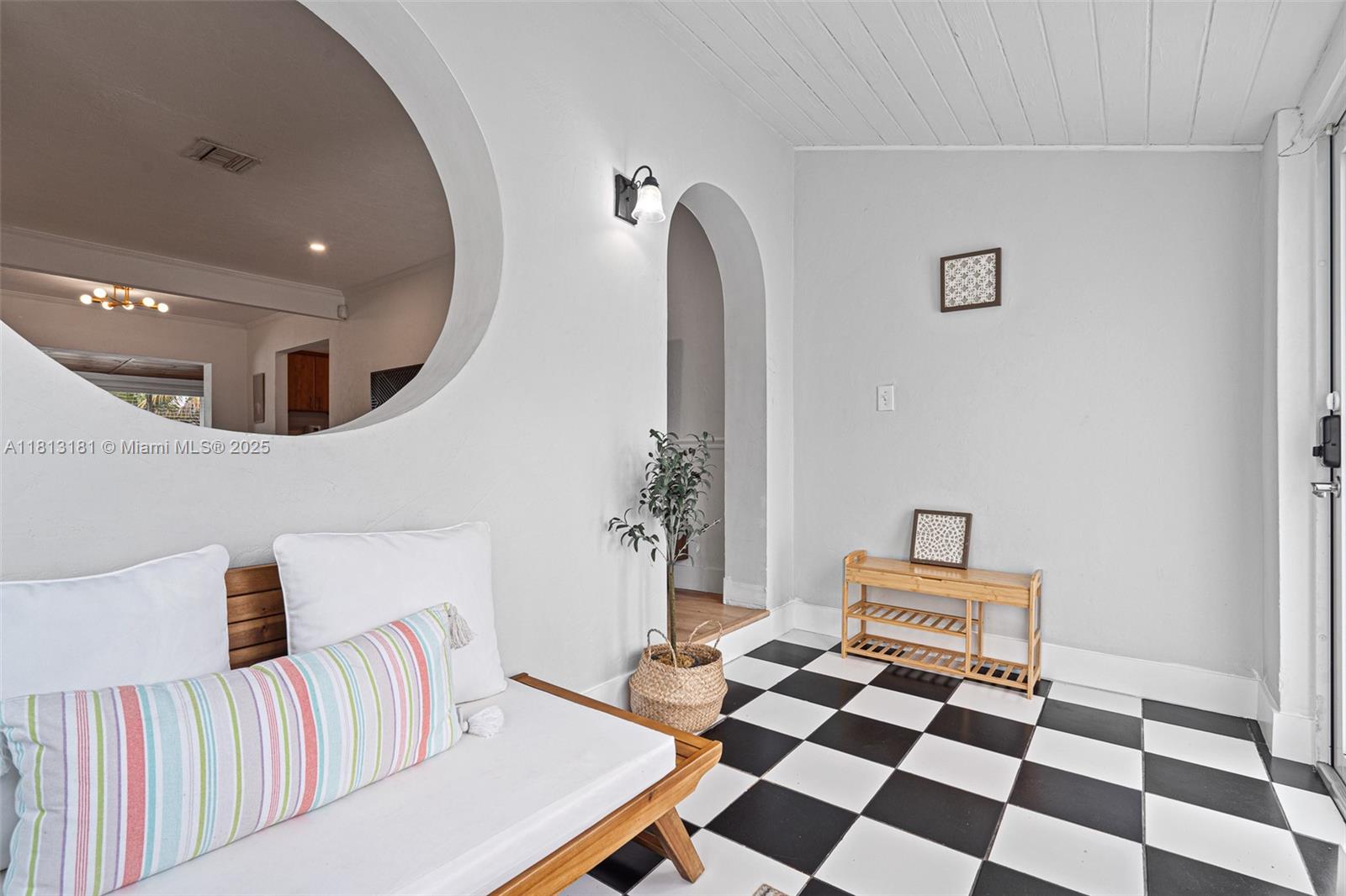 ST JAMES COURT - Residential