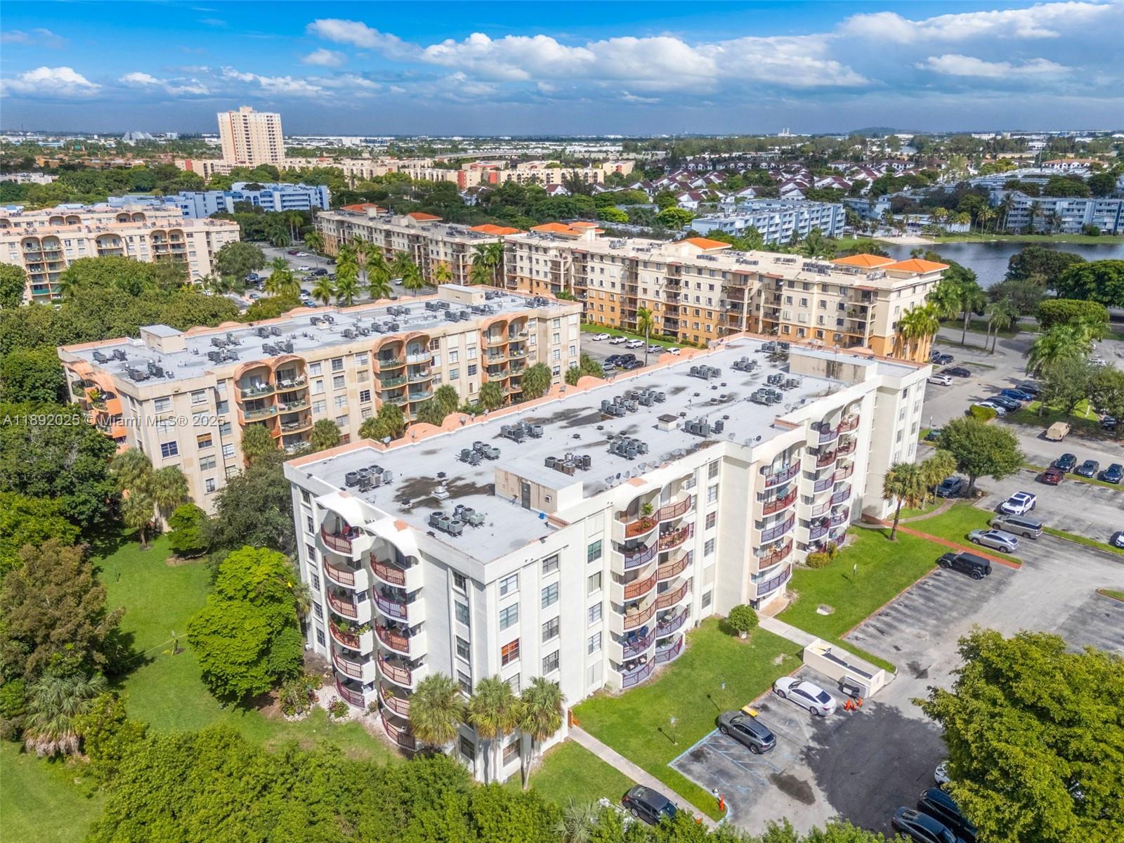 THE FOUNTAINS OF FONTAINE - Residential