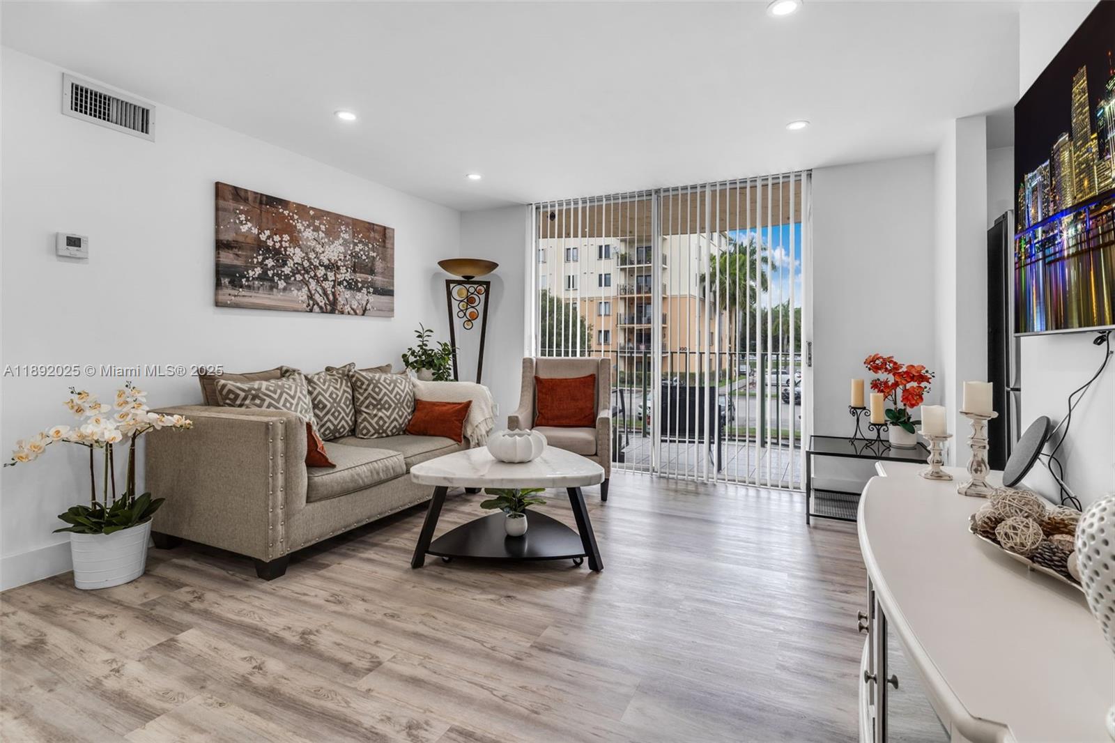 9310 Fontainebleau Blvd 201