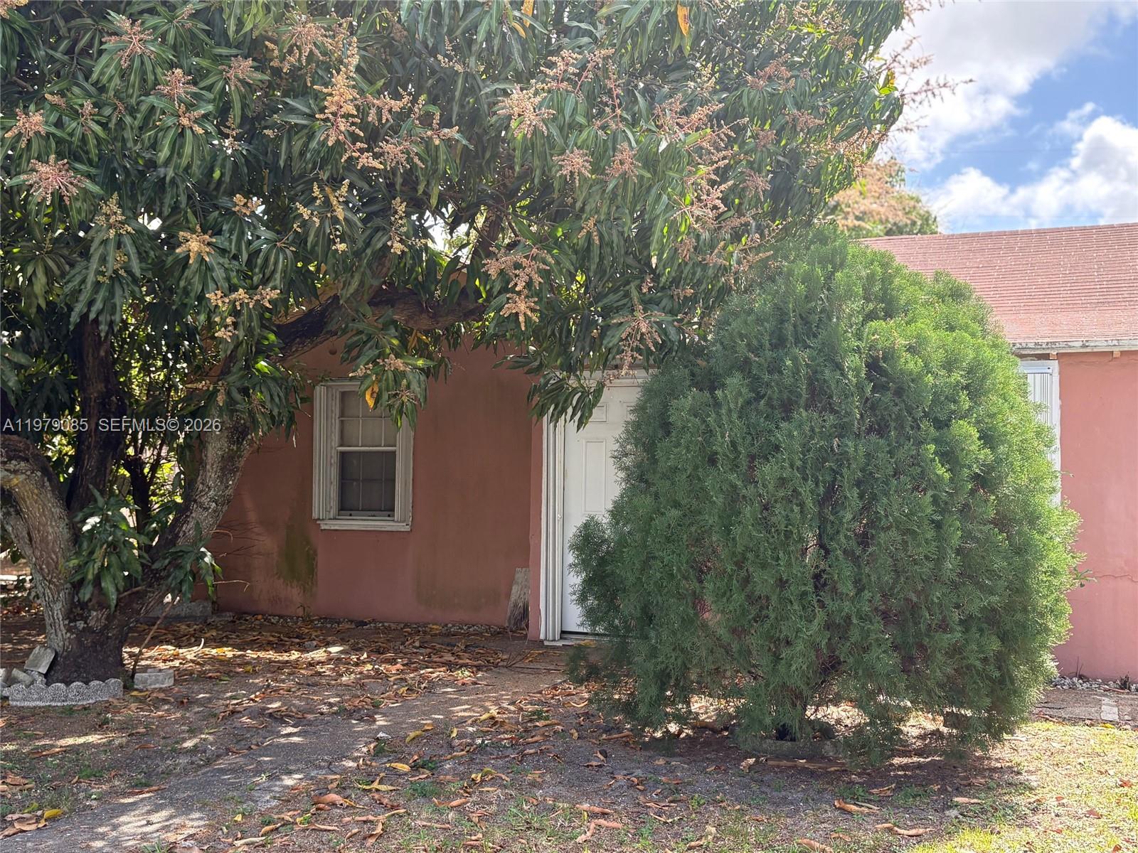 ESSEX VILLAGE-THIRD ADDIT - Residential