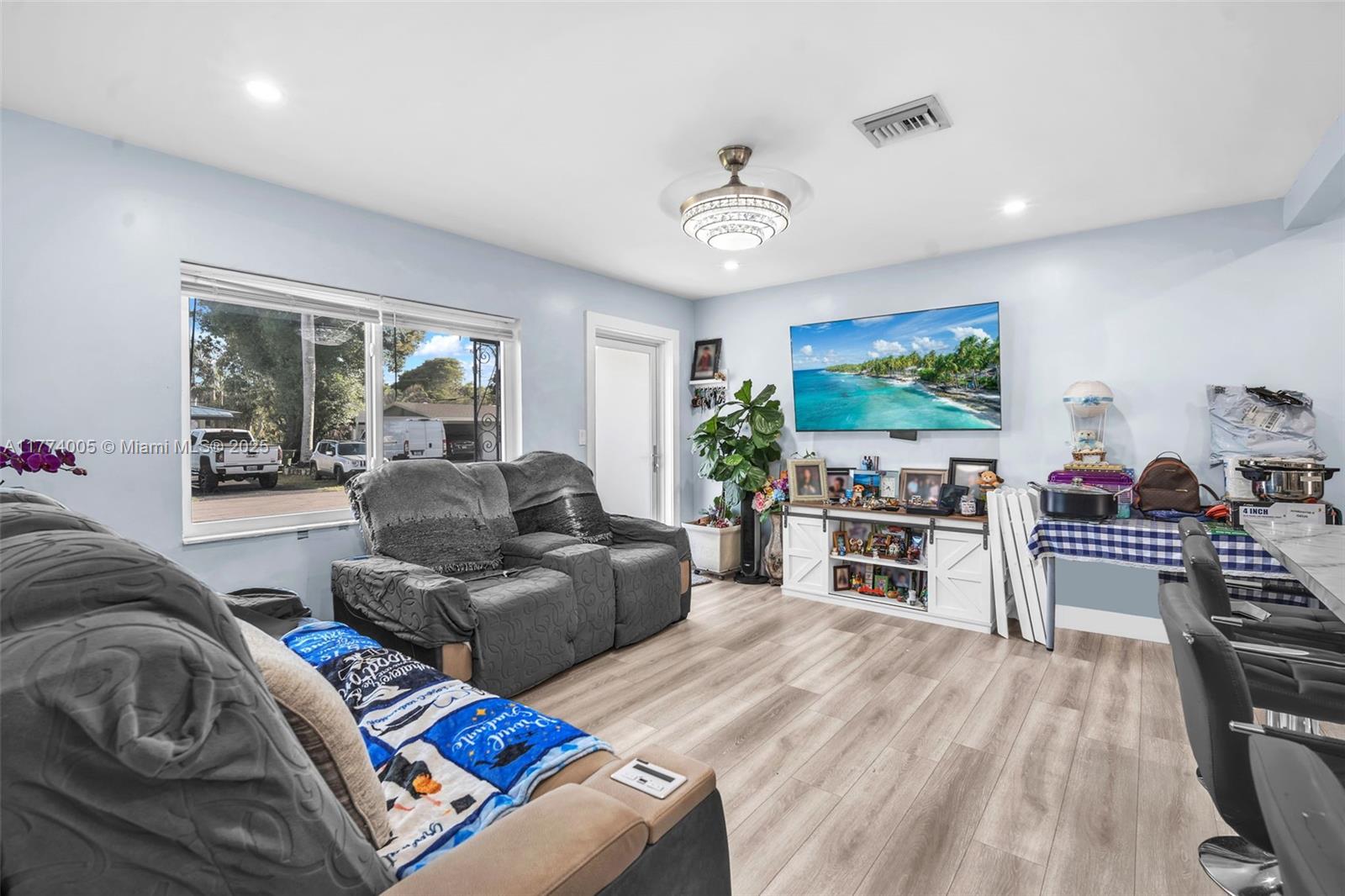 ANSONIA GARDENS - Residential