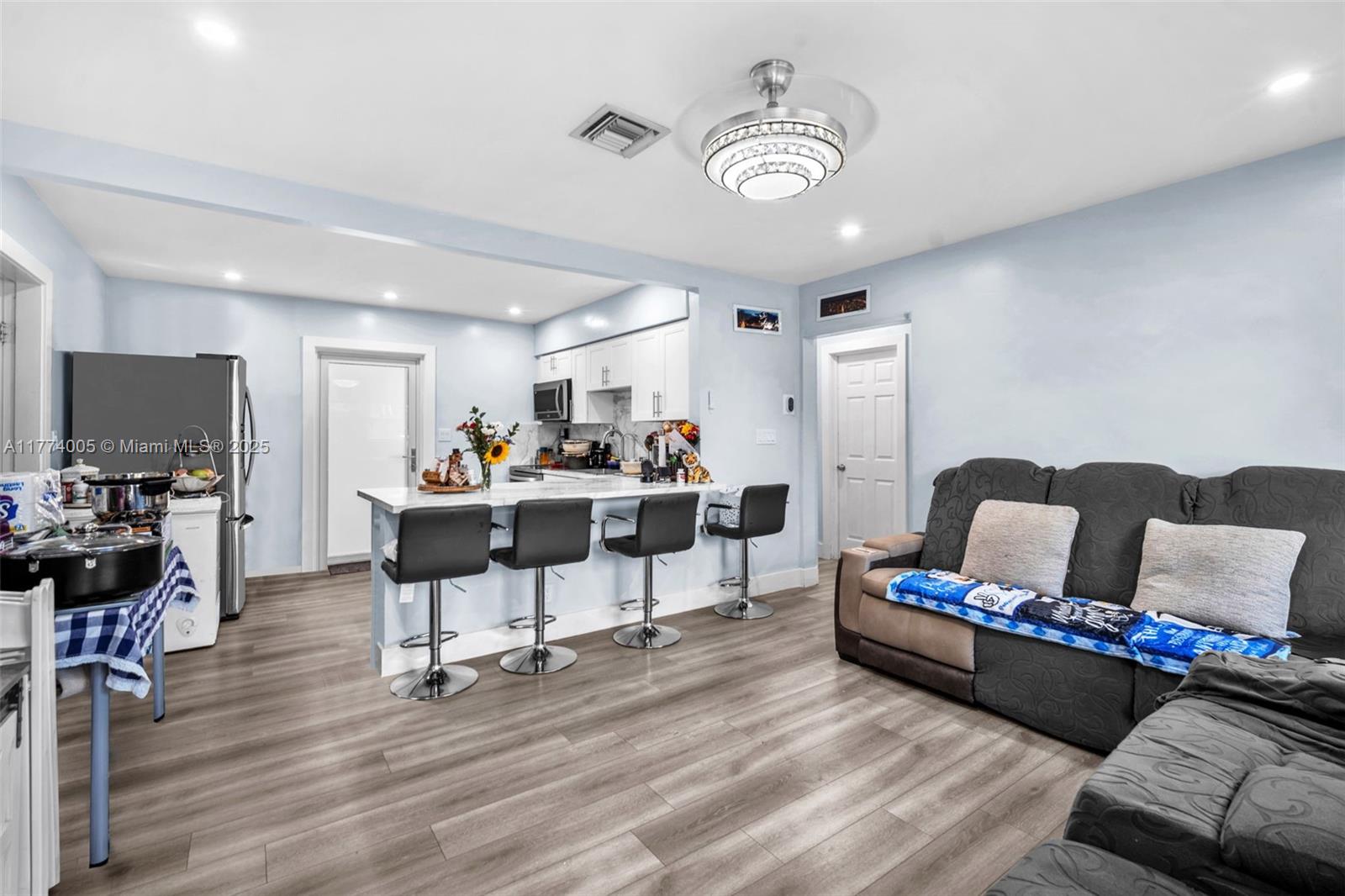 ANSONIA GARDENS - Residential