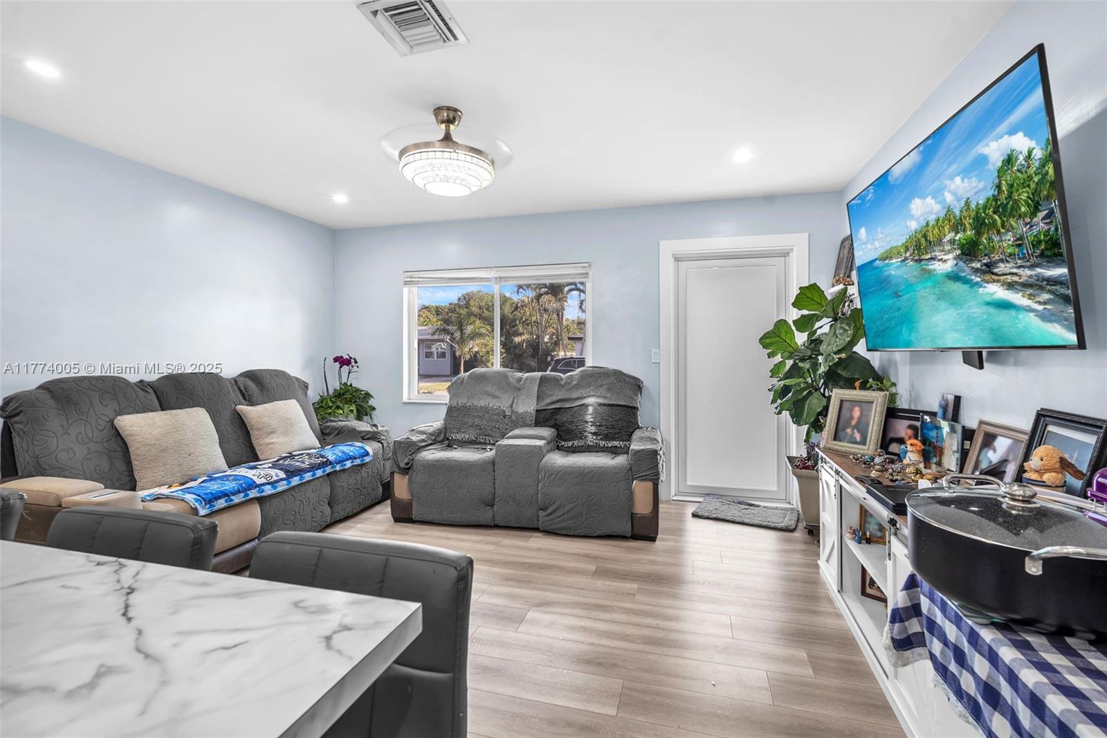 ANSONIA GARDENS - Residential