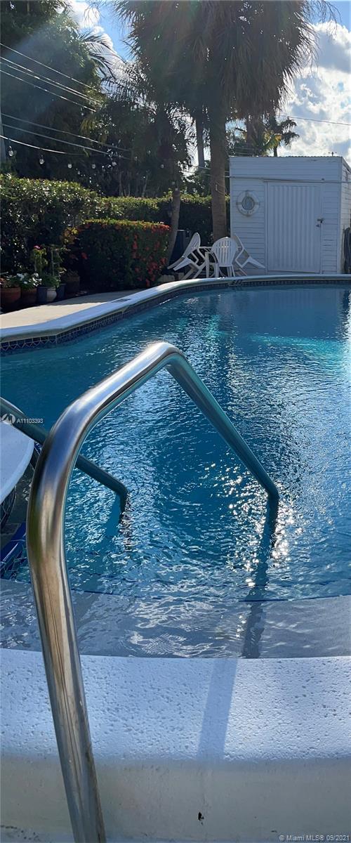 Mayfair apt co-op - Residential Lease