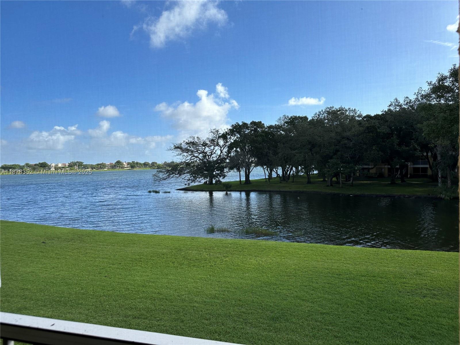 SAILBOAT POINTE CONDO - Residential