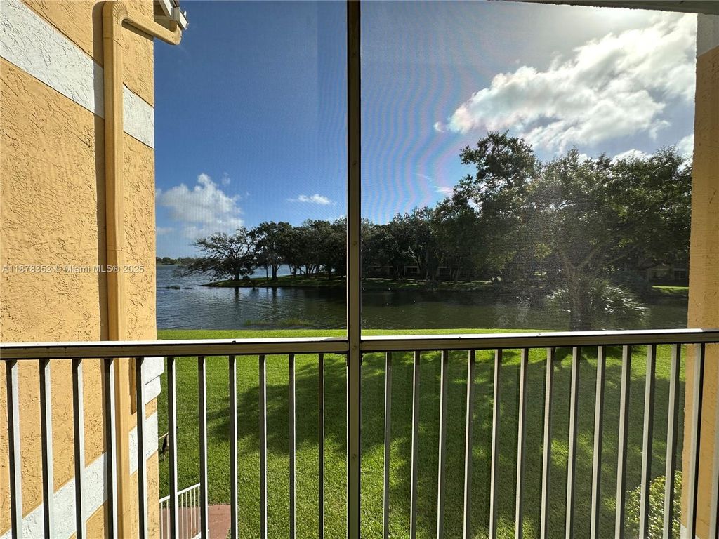 Photo of 2627 NW 33rd St #2209, Oakland Park, FL 33309 (MLS # A11878352)