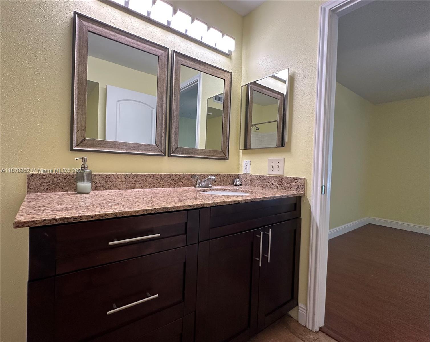 SAILBOAT POINTE CONDO - Residential