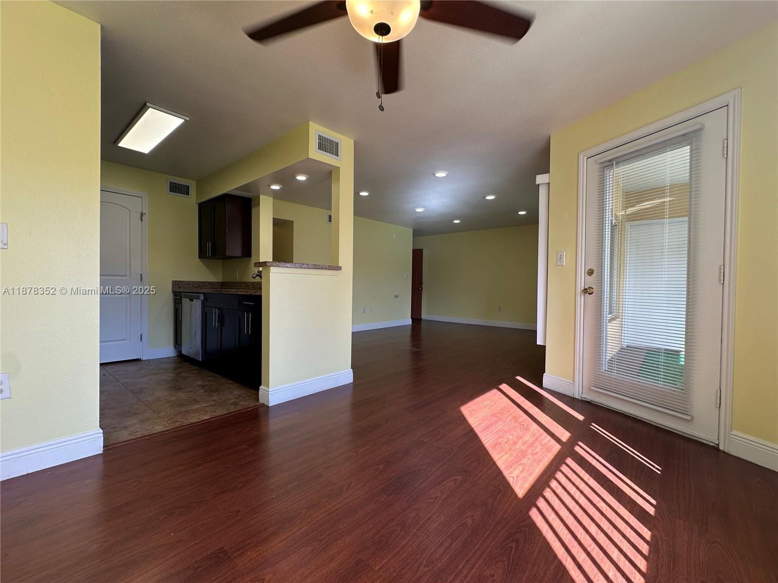 SAILBOAT POINTE CONDO - Residential
