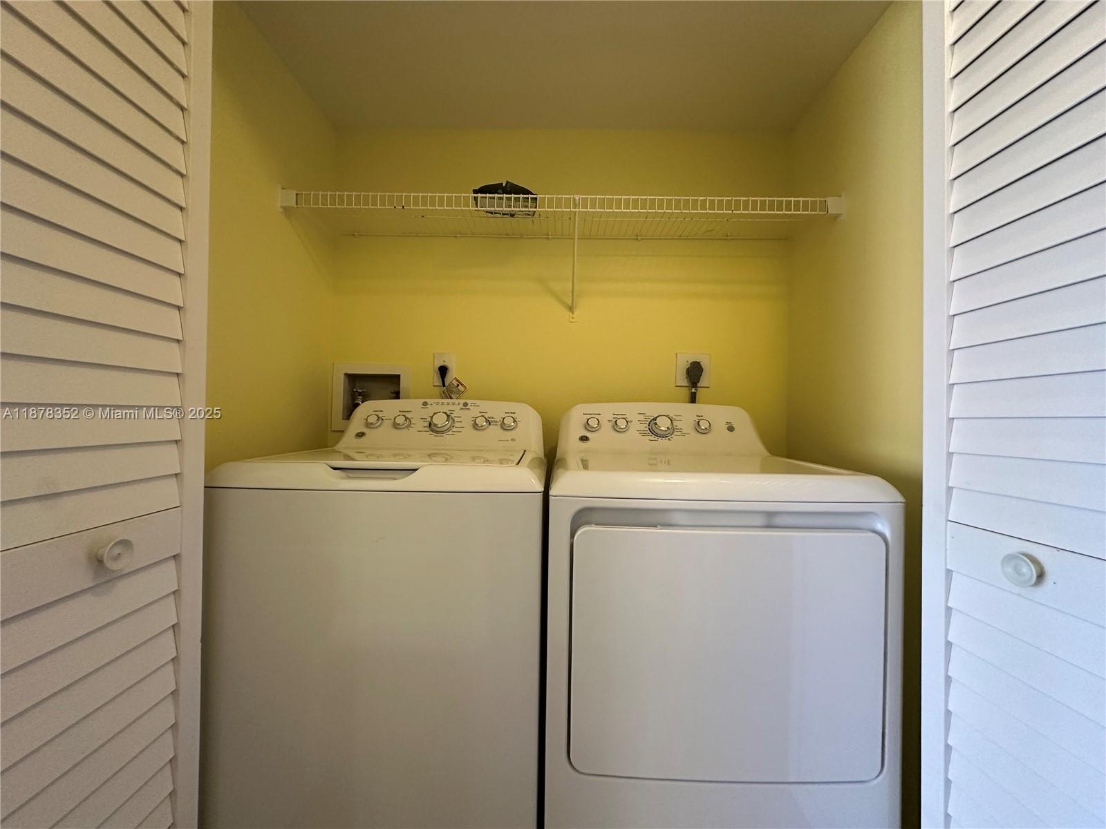 SAILBOAT POINTE CONDO - Residential