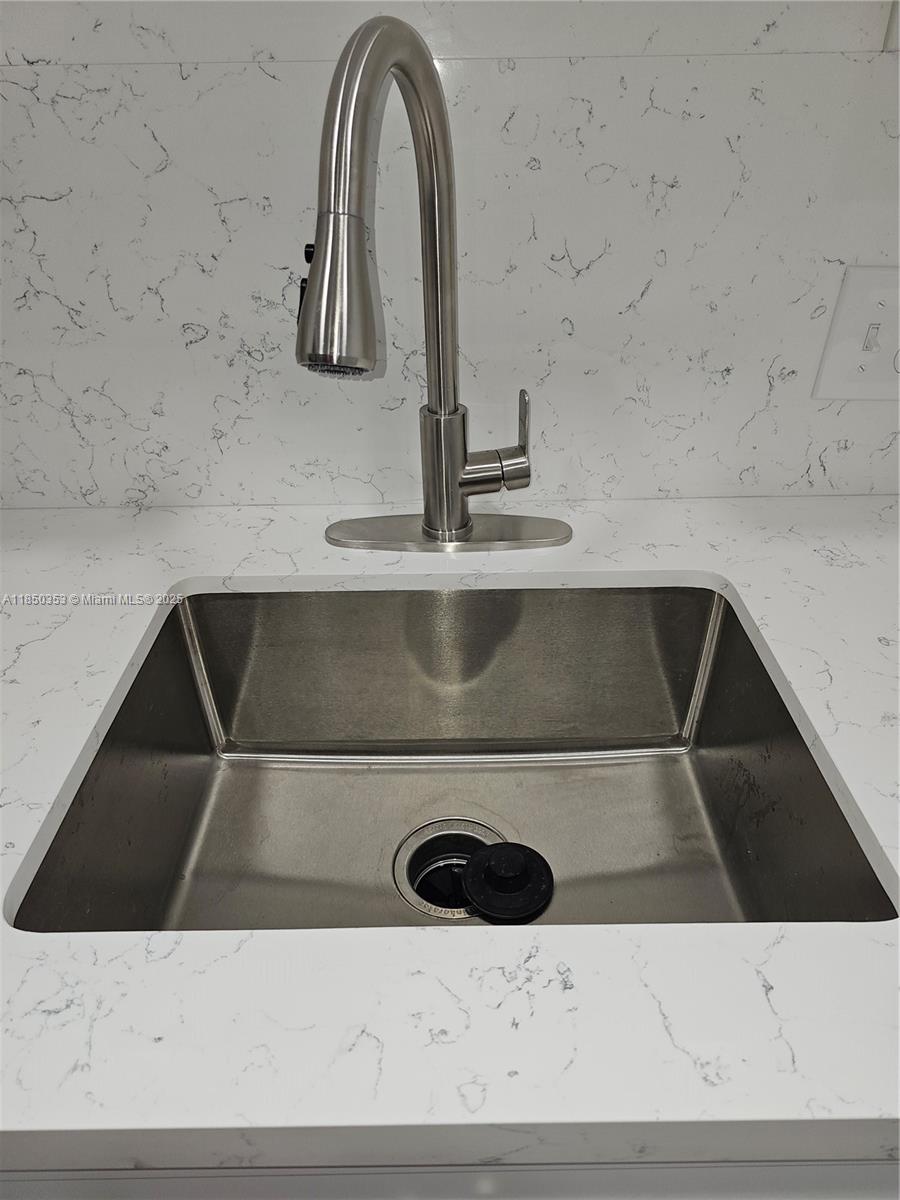 NEW HAMPTON AT CENTURY VI - Residential Lease