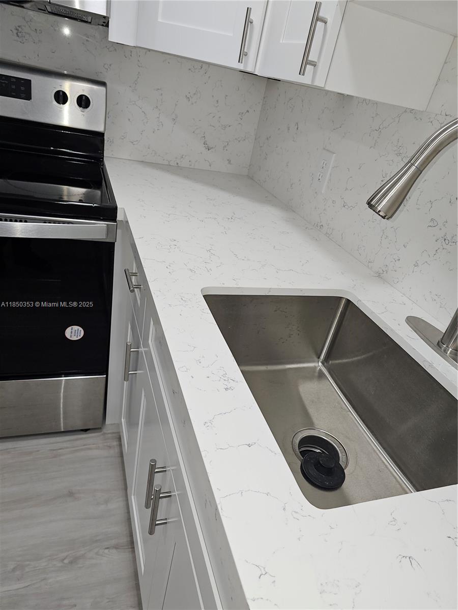 NEW HAMPTON AT CENTURY VI - Residential Lease