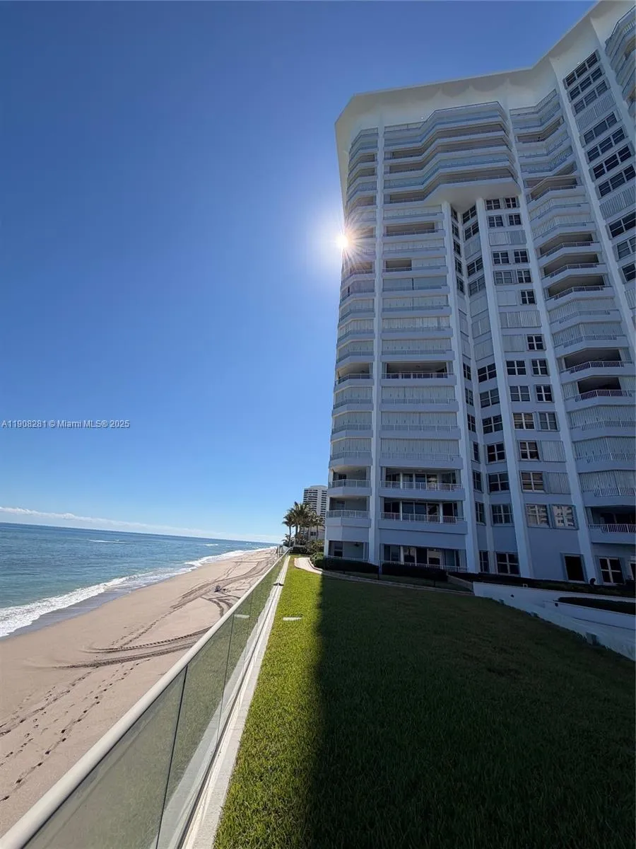 Singer Island, Florida, 33404, United States, 3 Bedrooms Bedrooms, ,3 BathroomsBathrooms,Residential,Active,1985820