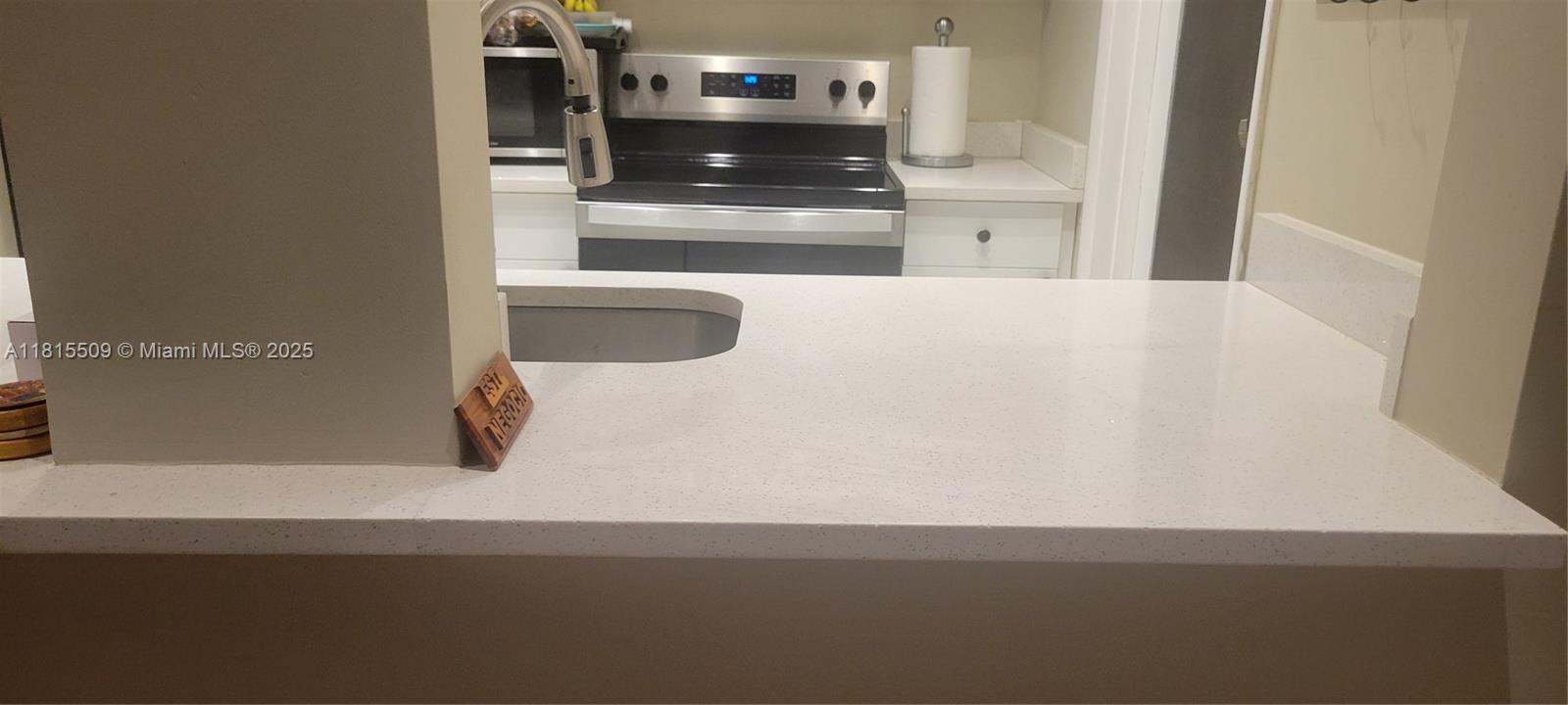 HAMPTON COURT CONDO - Residential