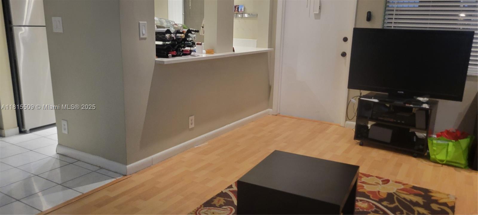 HAMPTON COURT CONDO - Residential