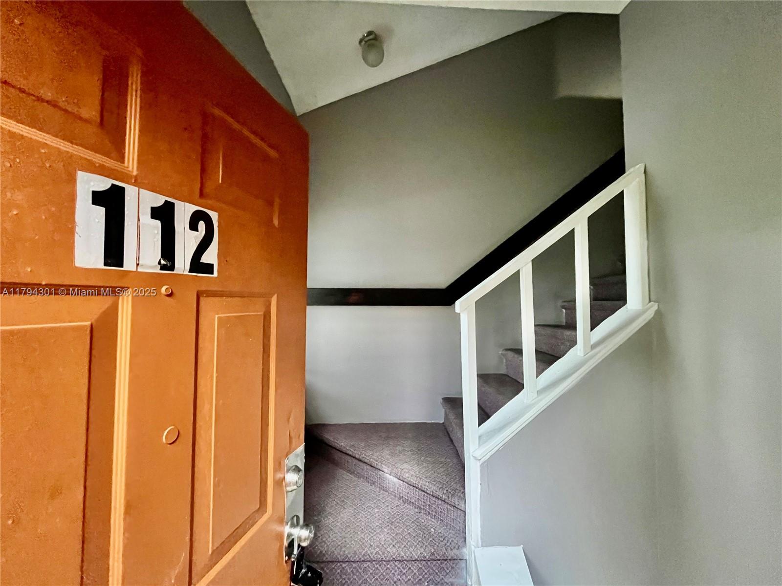 CIRCLE VILLAS (THE) CONDO - Residential